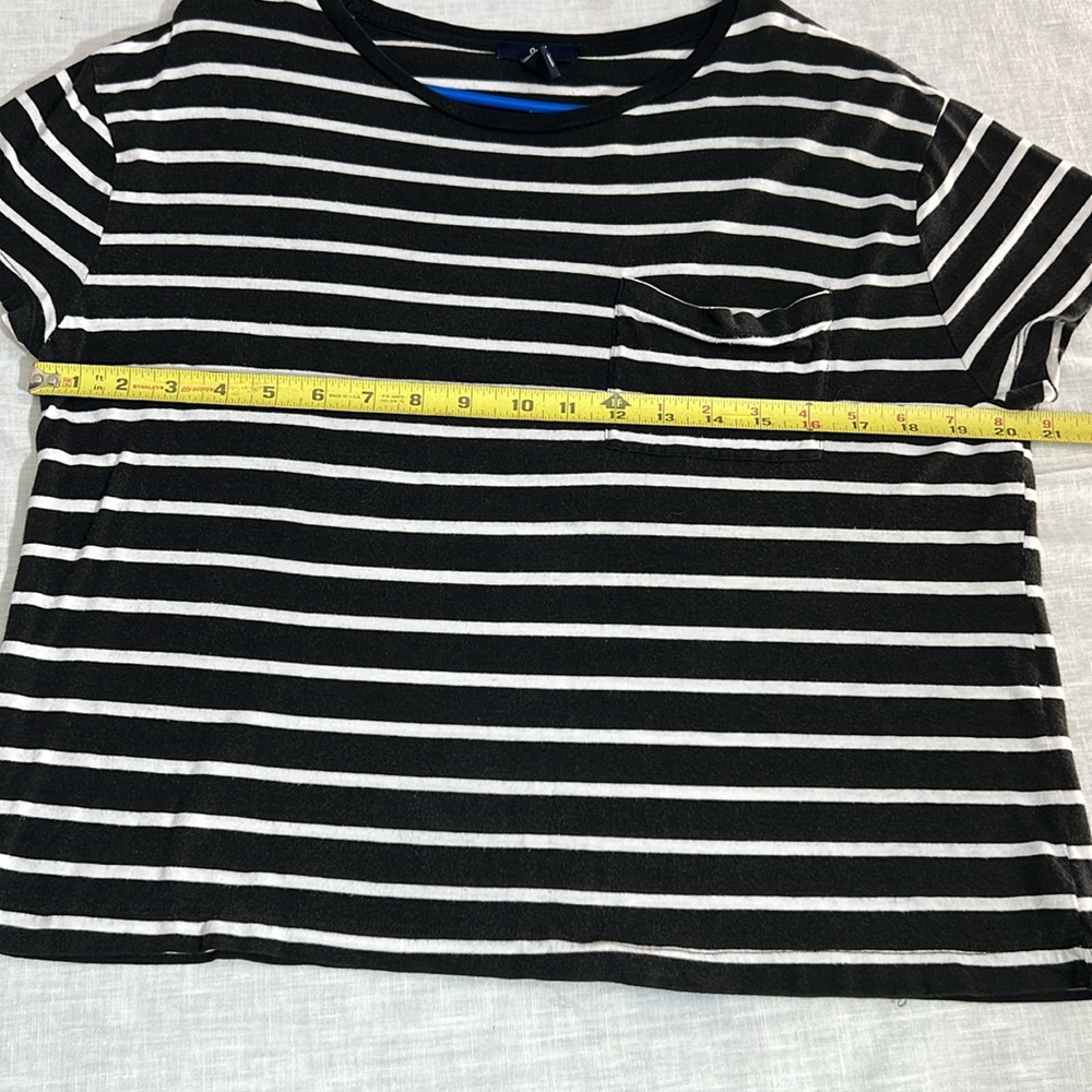 🌞 Gap black & white short sleeve breast pocket oval neck tee M - Picture 9 of 16